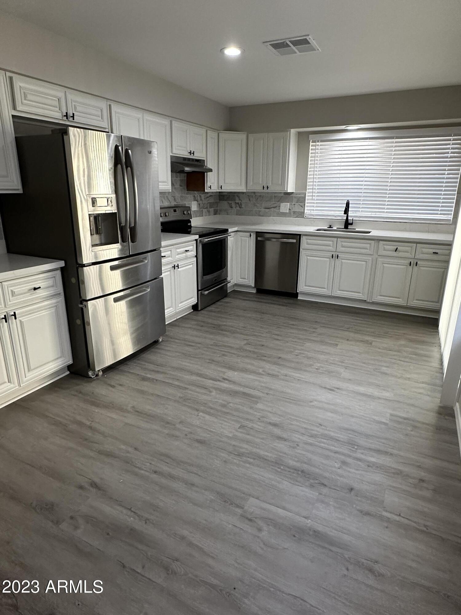 W Beryl Ave, Phoenix, AZ 85051