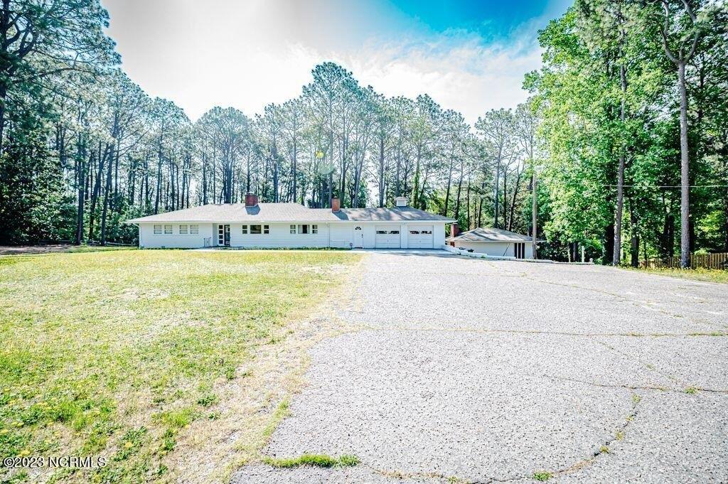 Bion Butler Rd, Aberdeen, NC 28315