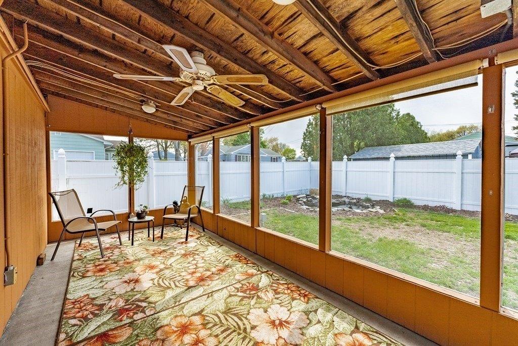 Mckinstry Ave, Chicopee, MA 01020