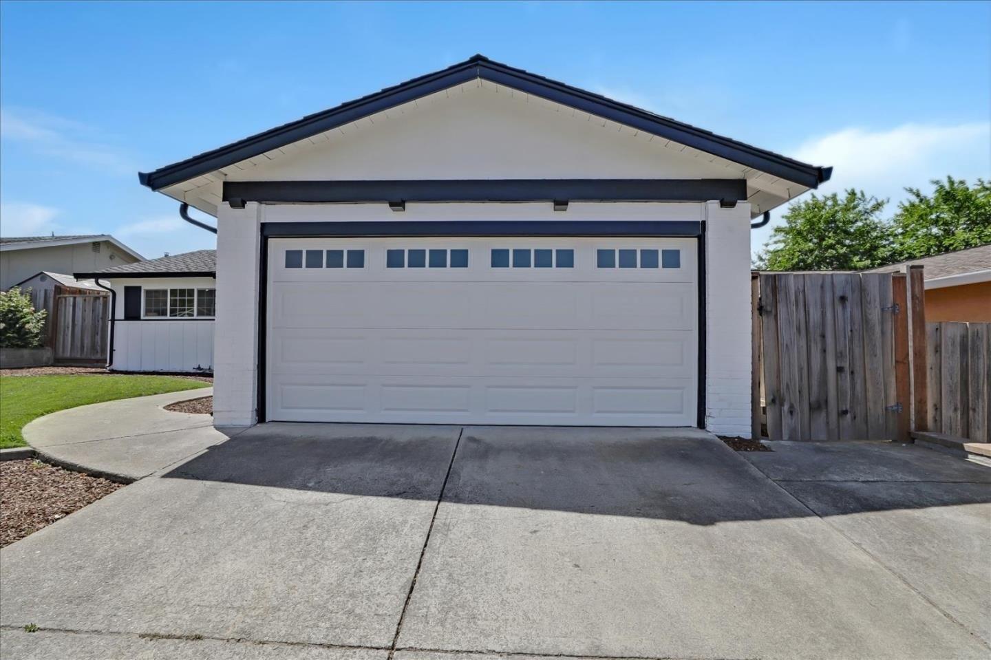 Mesa Verde Dr, Milpitas, CA 95035