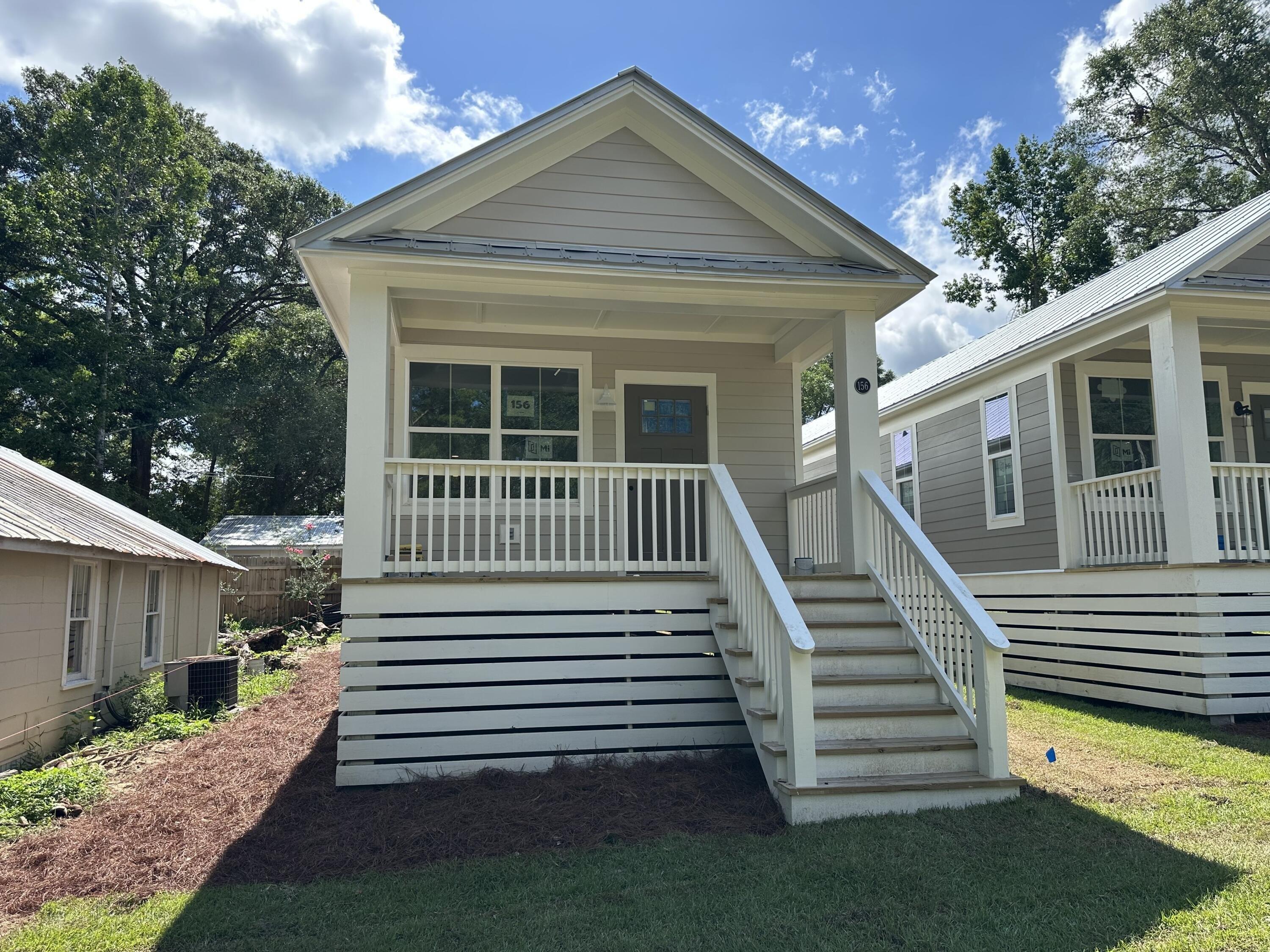 N 7th St, Defuniak Springs, FL 32433