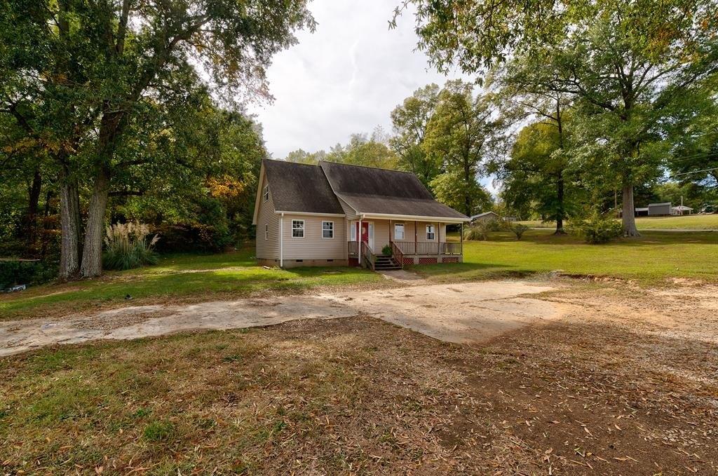 Lakeshore Dr, Greenwood, SC 29649