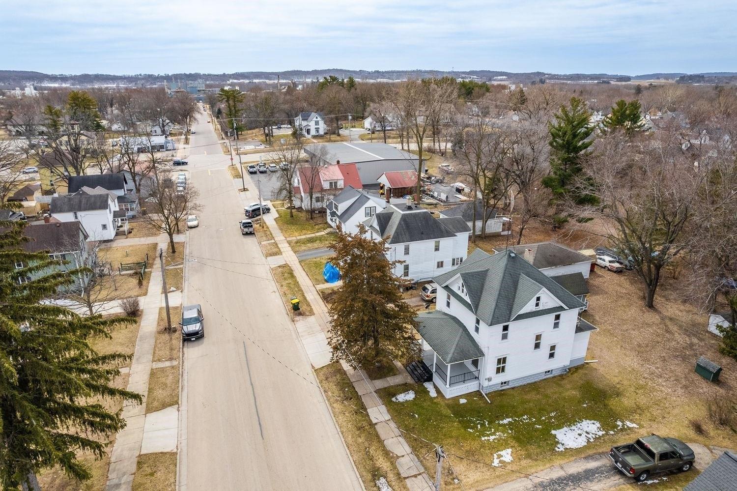 N Grove St, Reedsburg, WI 53959
