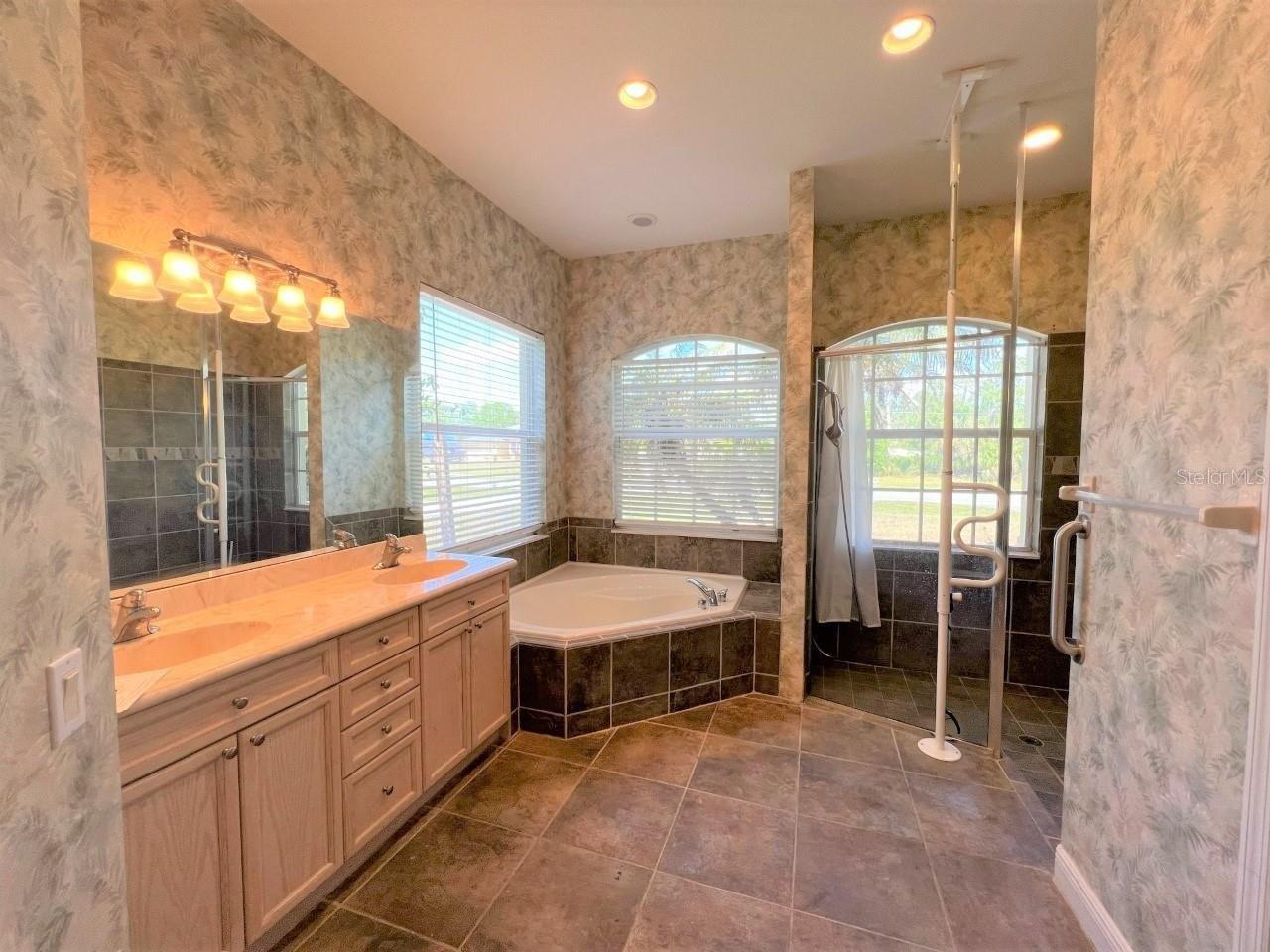 W Price Blvd, North Port, FL 34286