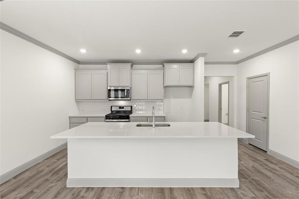 Oak Creek Dr, Lavon, TX 75166