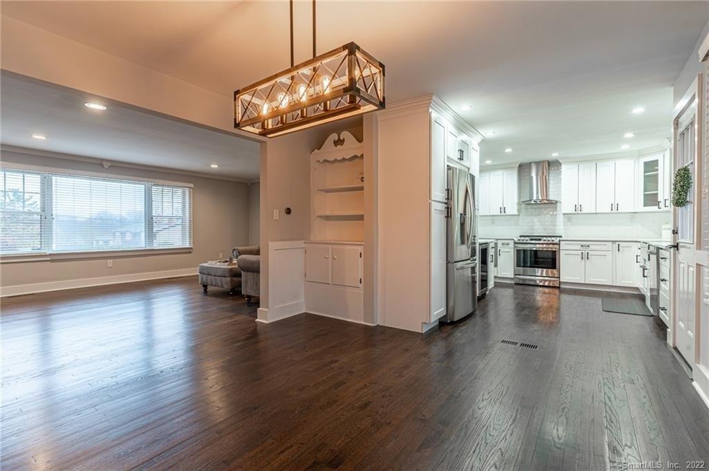 Park Ave, Fairfield, CT 06825