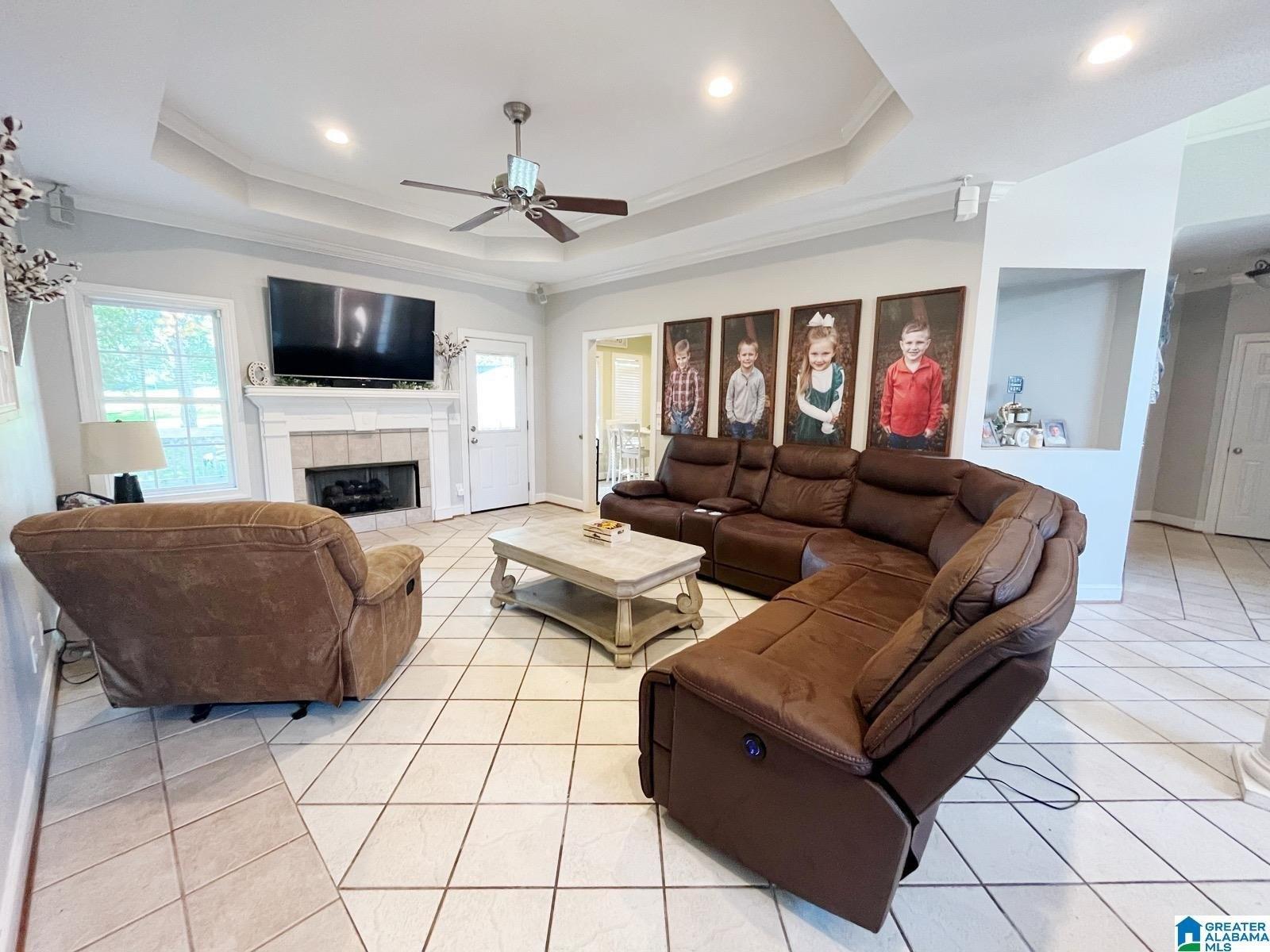 Lillian Ln, Anniston, AL 36207