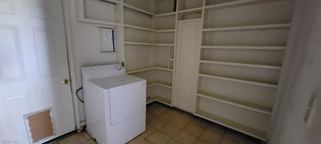 Victoria Dr, Virginia Beach, VA 23452