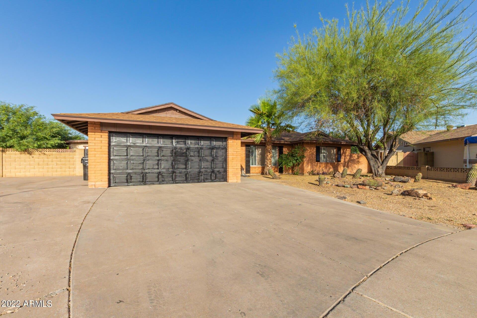 W Montebello Ave, Phoenix, AZ 85019