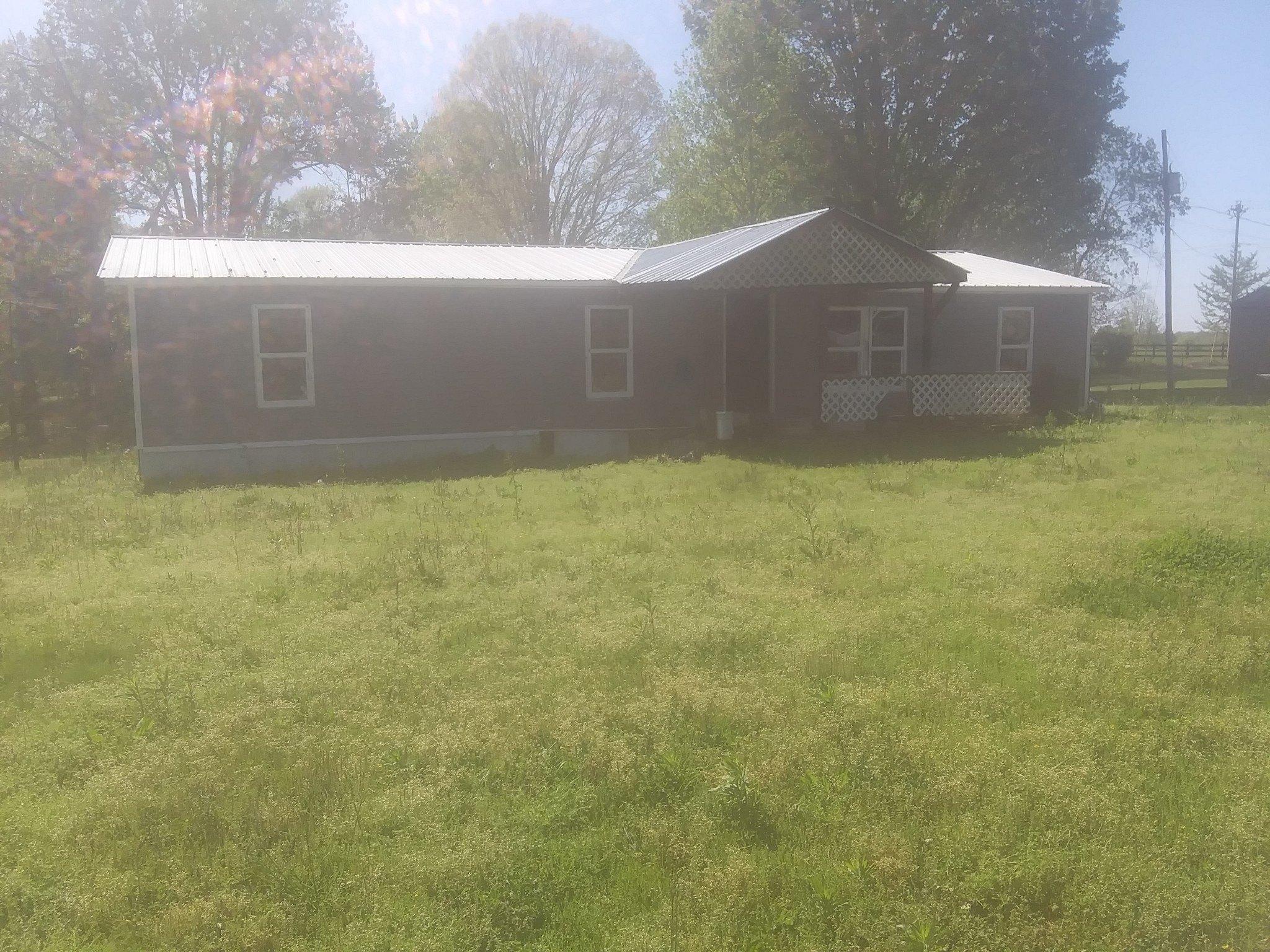 Lee Dr, Dickson, TN 37055