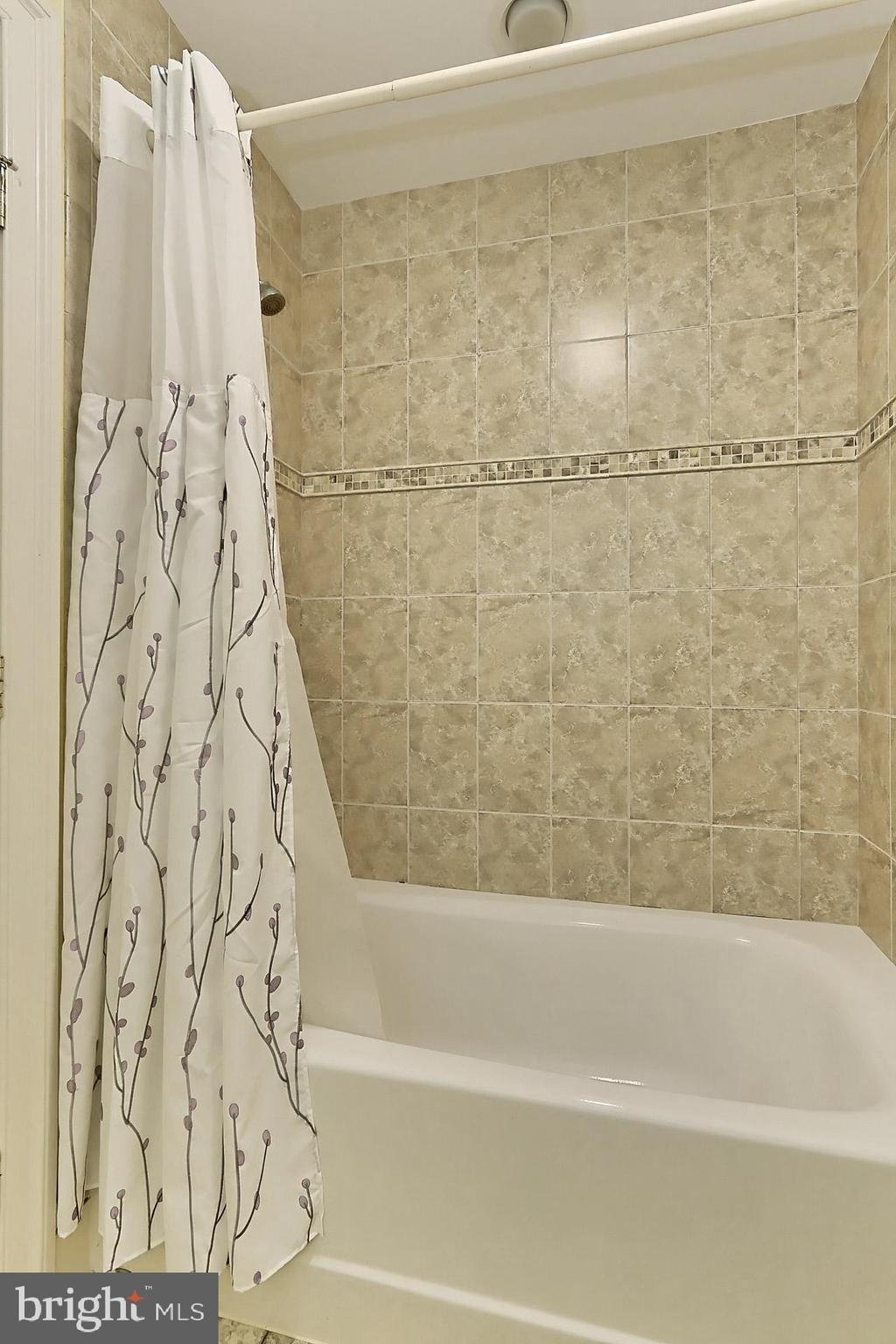 W Montpelier Rd, Great Falls, VA 22066