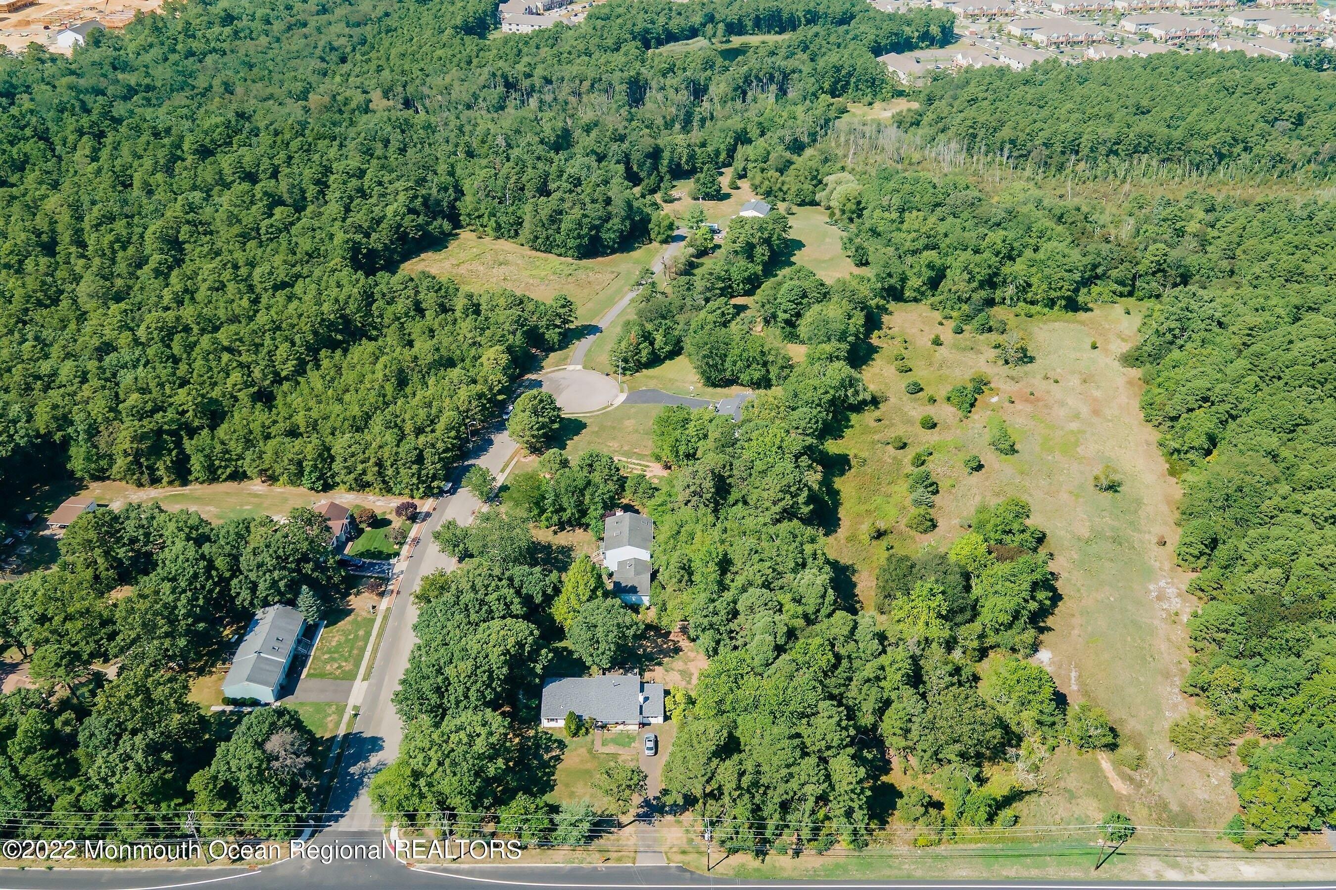 Tracy Pl, Jackson, NJ 08527