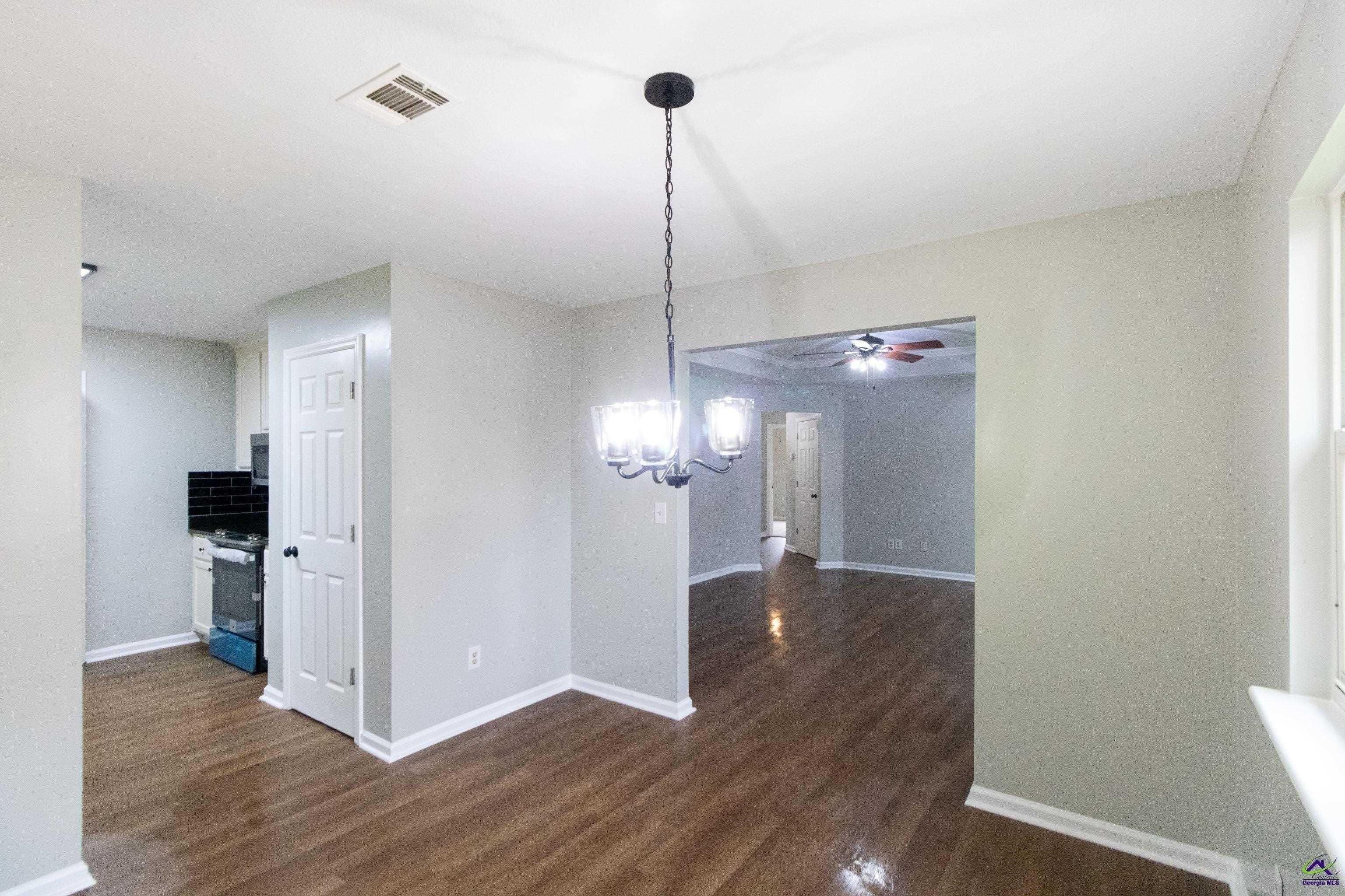 Kensington Cir, Warner Robins, GA 31093