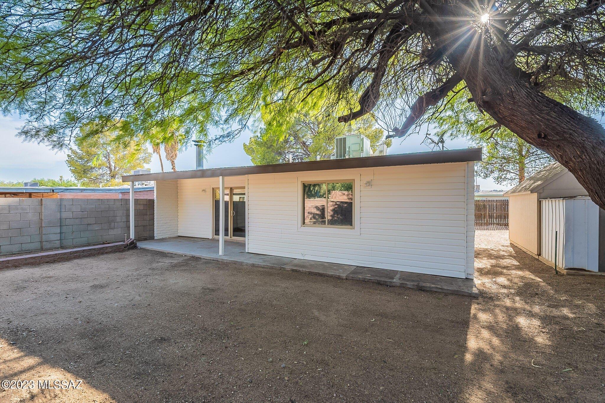 N Starview Dr, Tucson, AZ 85741