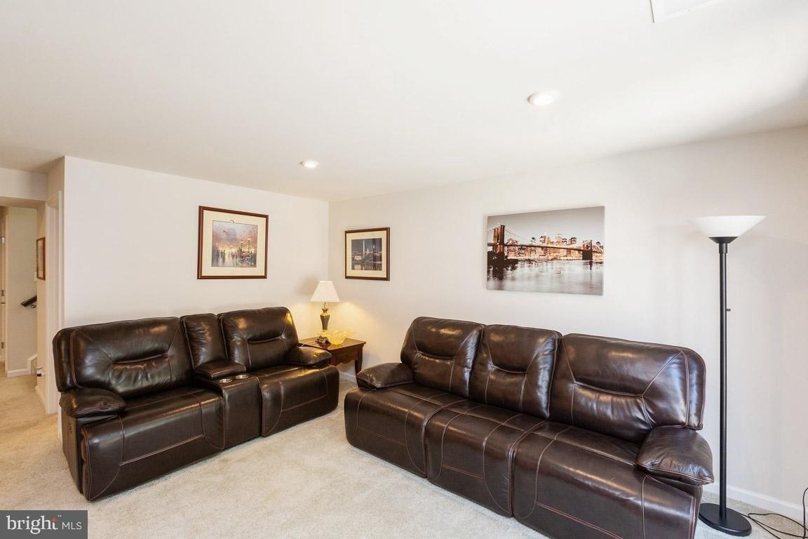 Southington Dr, Woodbridge, VA 22192