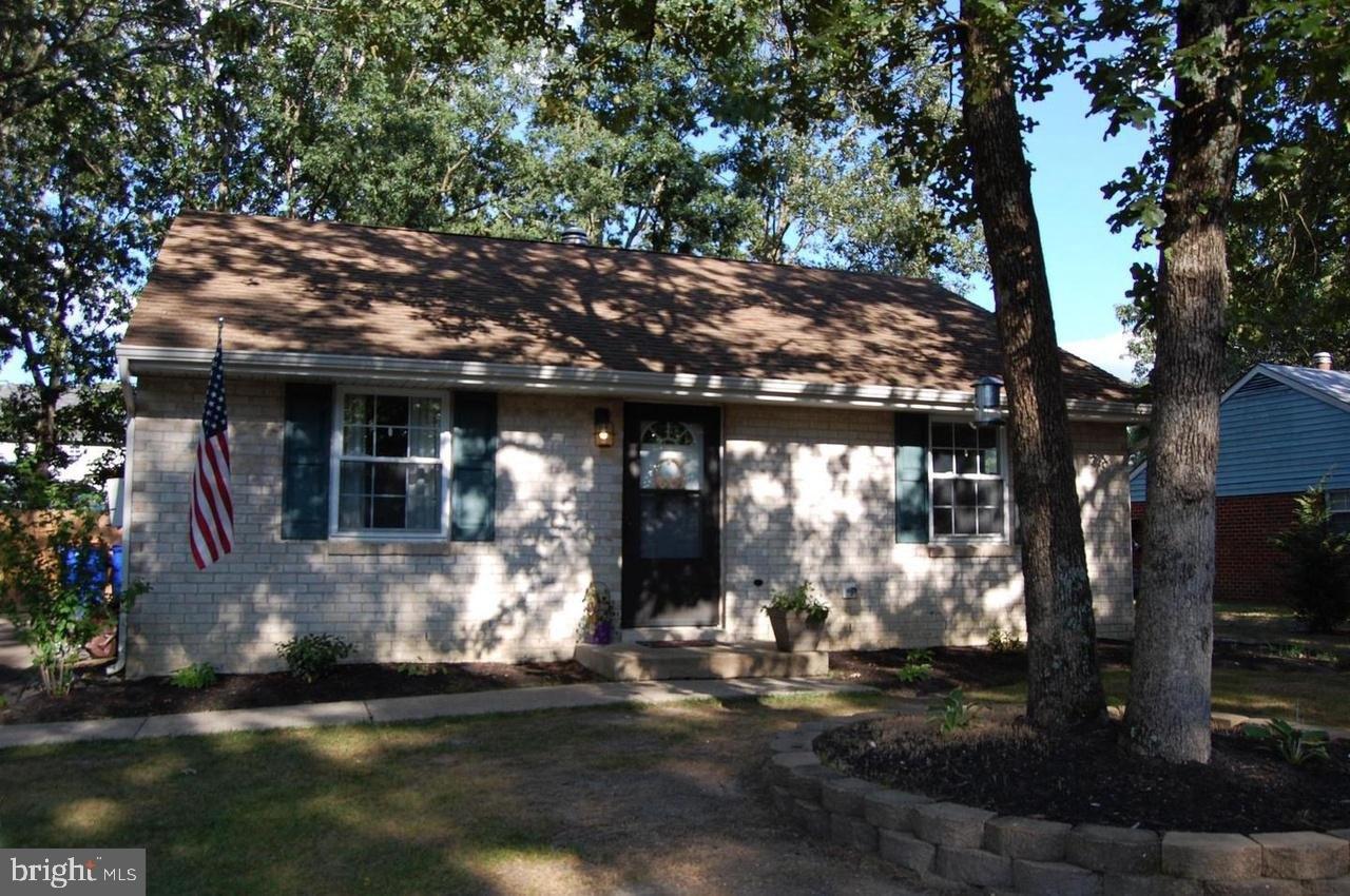 Louis Dr, Millville, NJ 08332