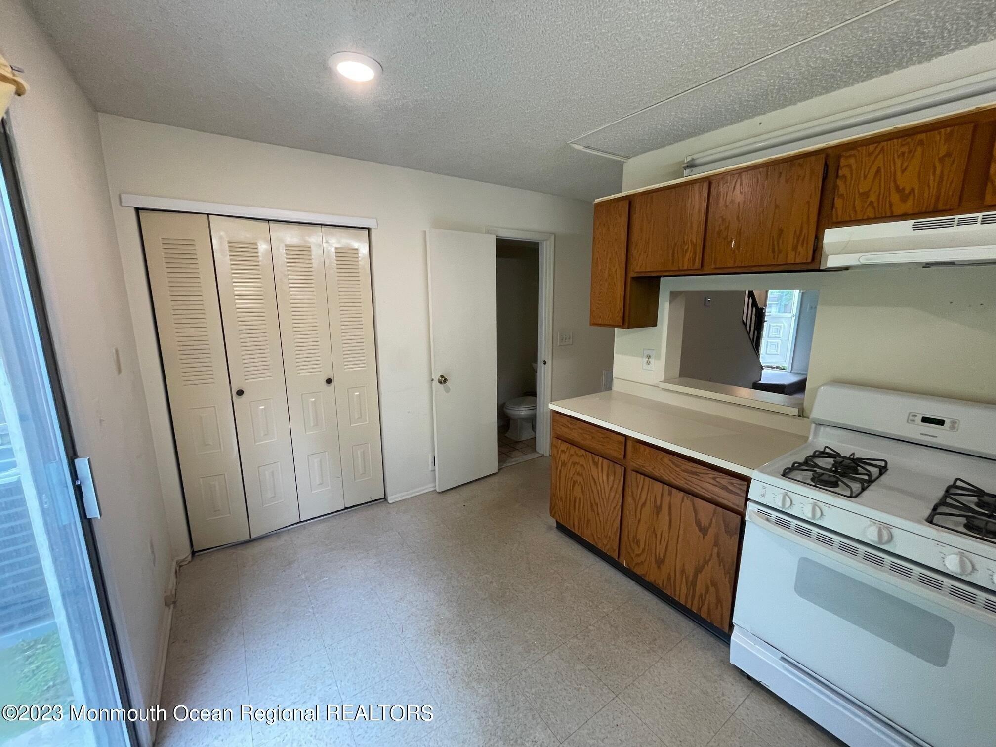 Greenwich Dr, Galloway, NJ 08205