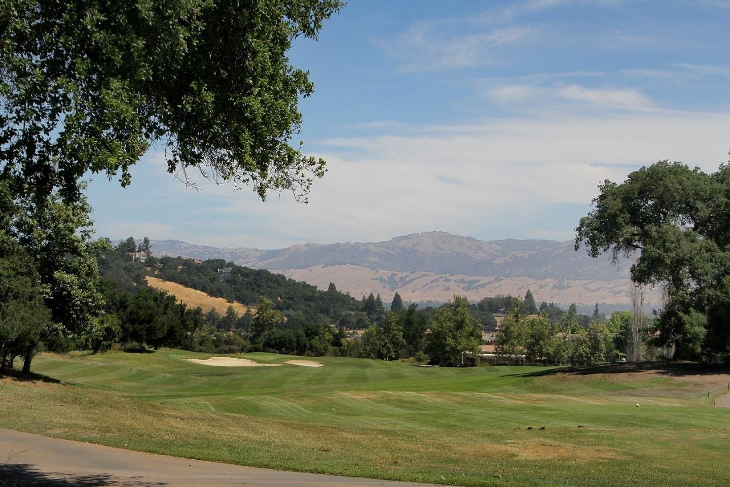 Sunningdale Way, Gilroy, CA 95020