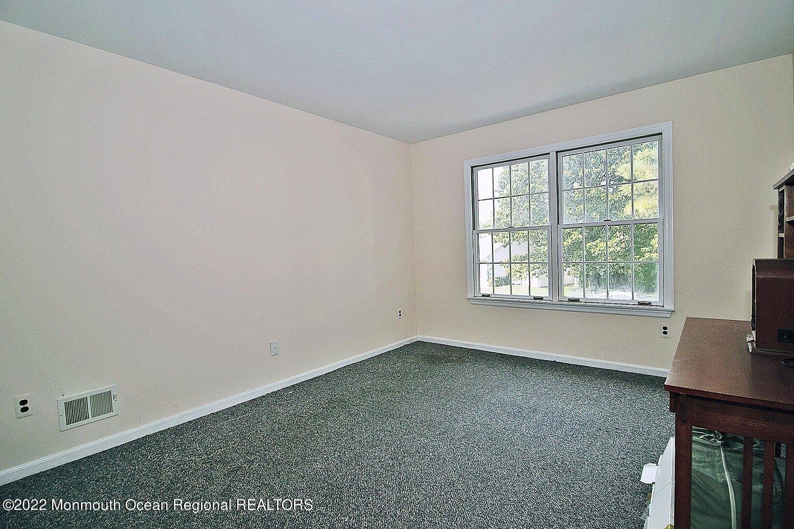 Mamie Dr, Brick, NJ 08723
