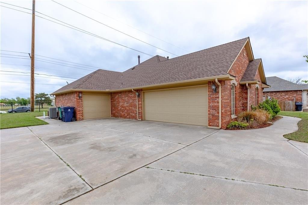 Broadway Ave, Oklahoma City, OK 73170