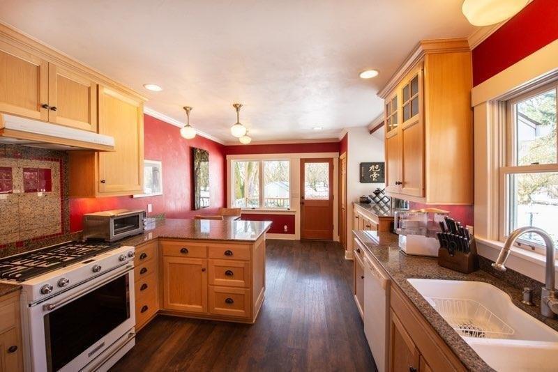 Coburg Rd, Eugene, OR 97408