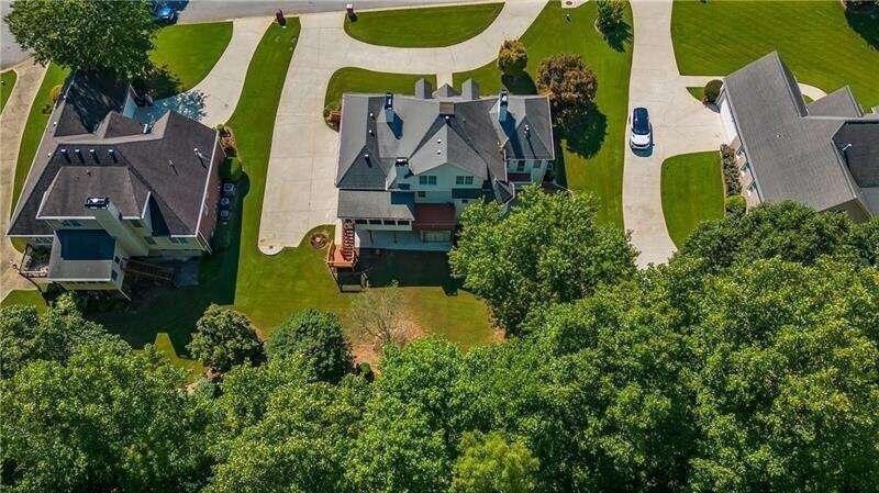 Shamrock Ln, Douglasville, GA 30135