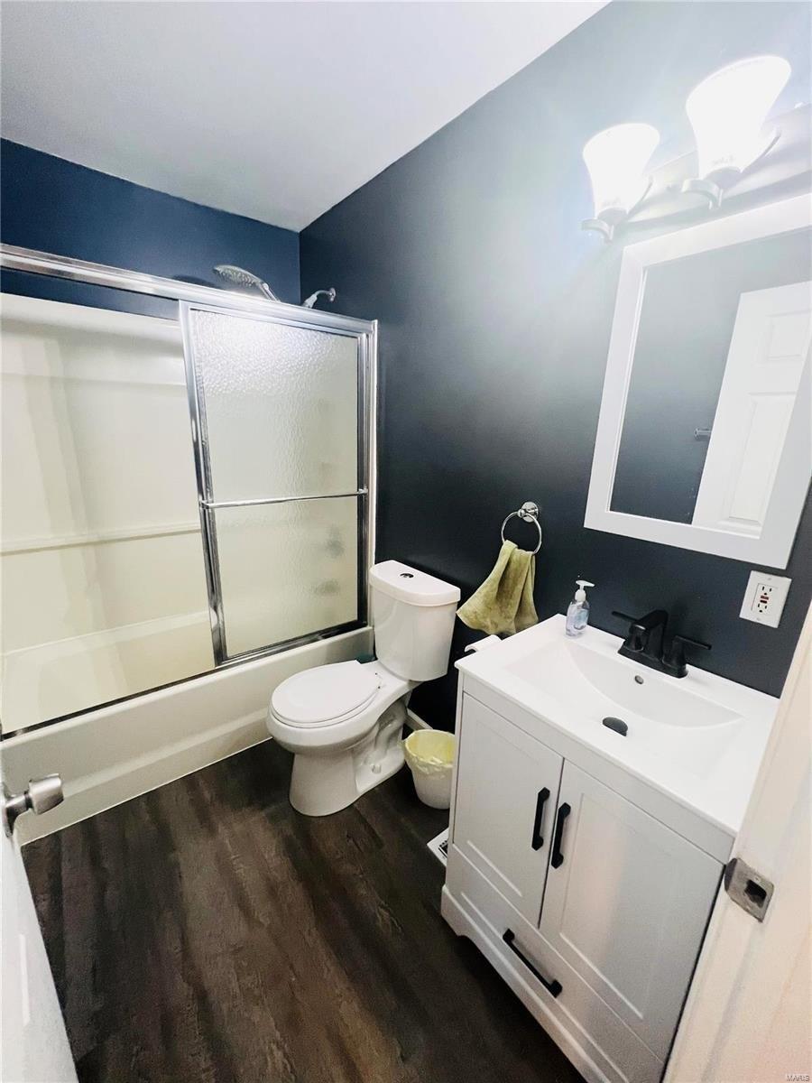 Crocus Ln, Saint Louis, MO 63114