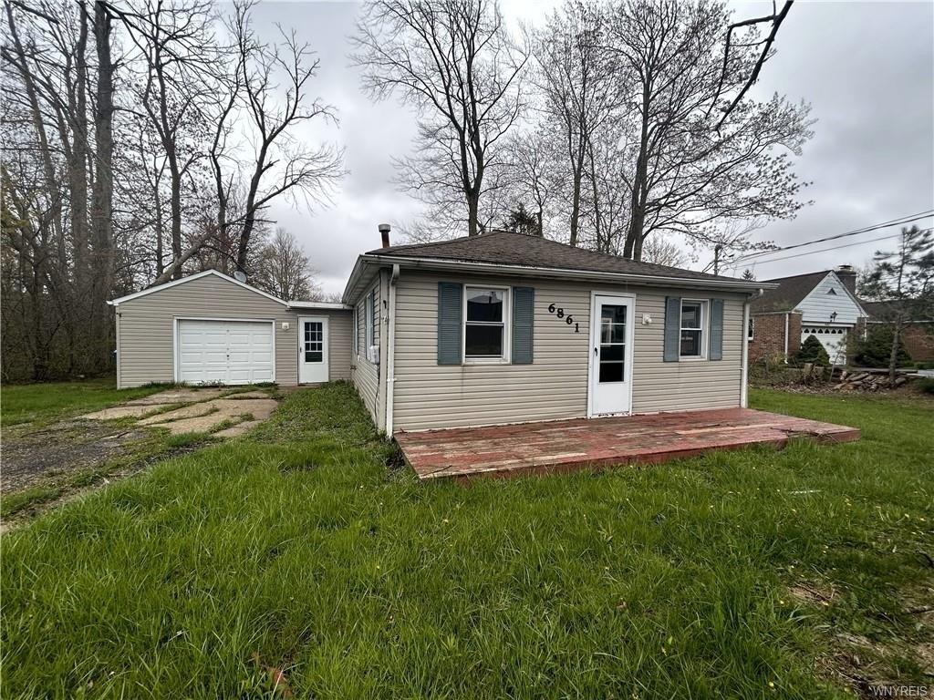 Wayne Dr, Derby, NY 14047