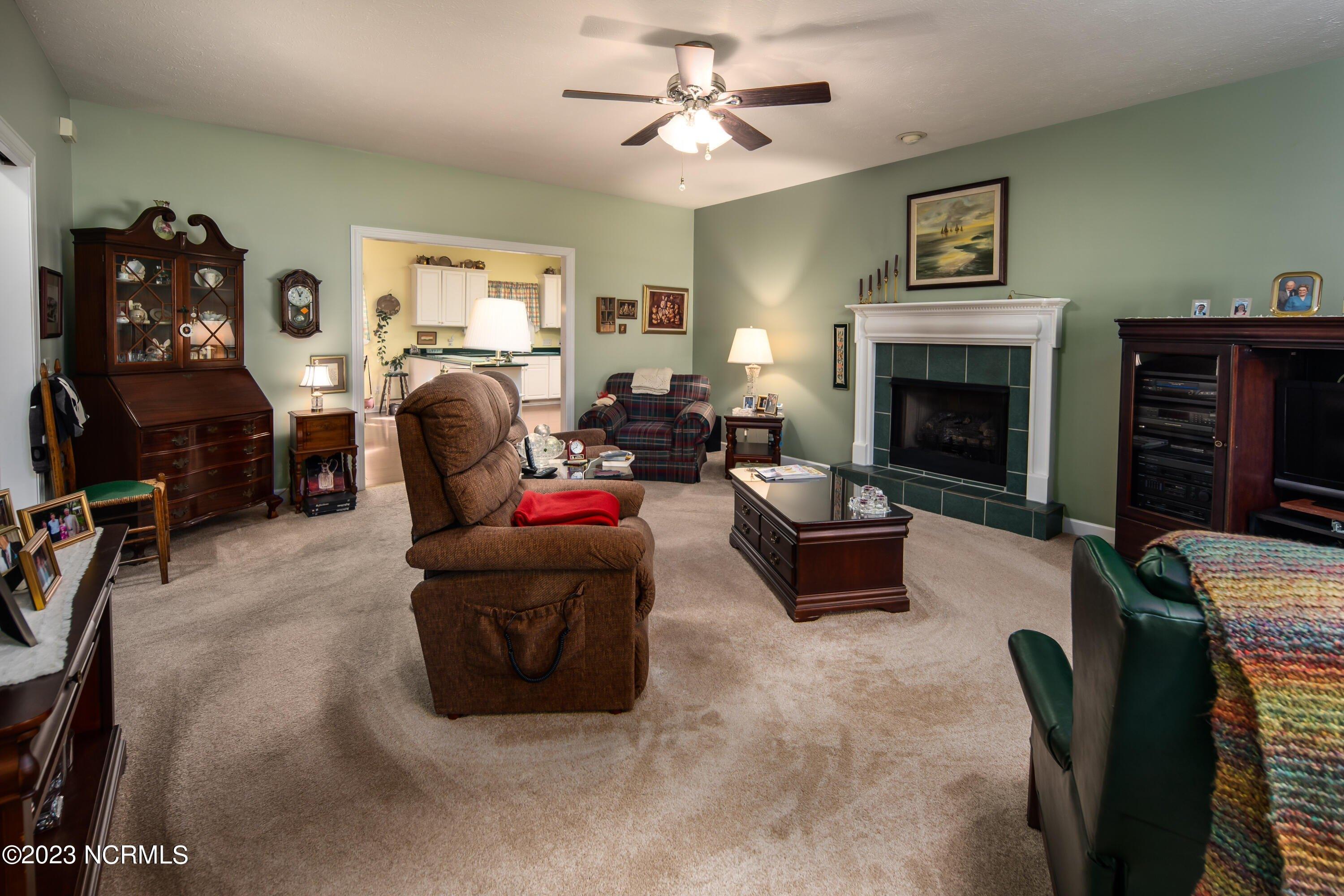 Michael Ln, Aberdeen, NC 28315