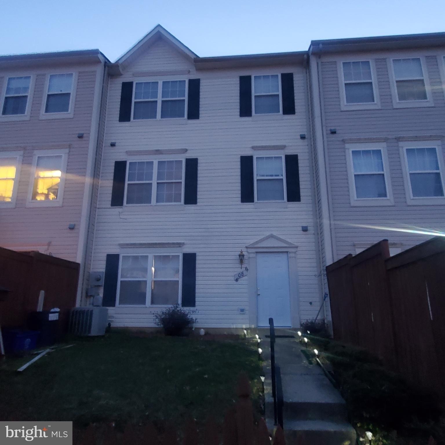 Stapleton Ter, Frederick, MD 21703