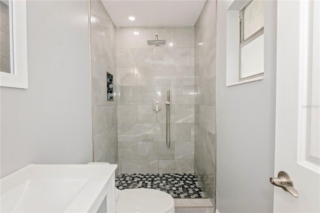 Dolphin Dr, Sebring, FL 33870