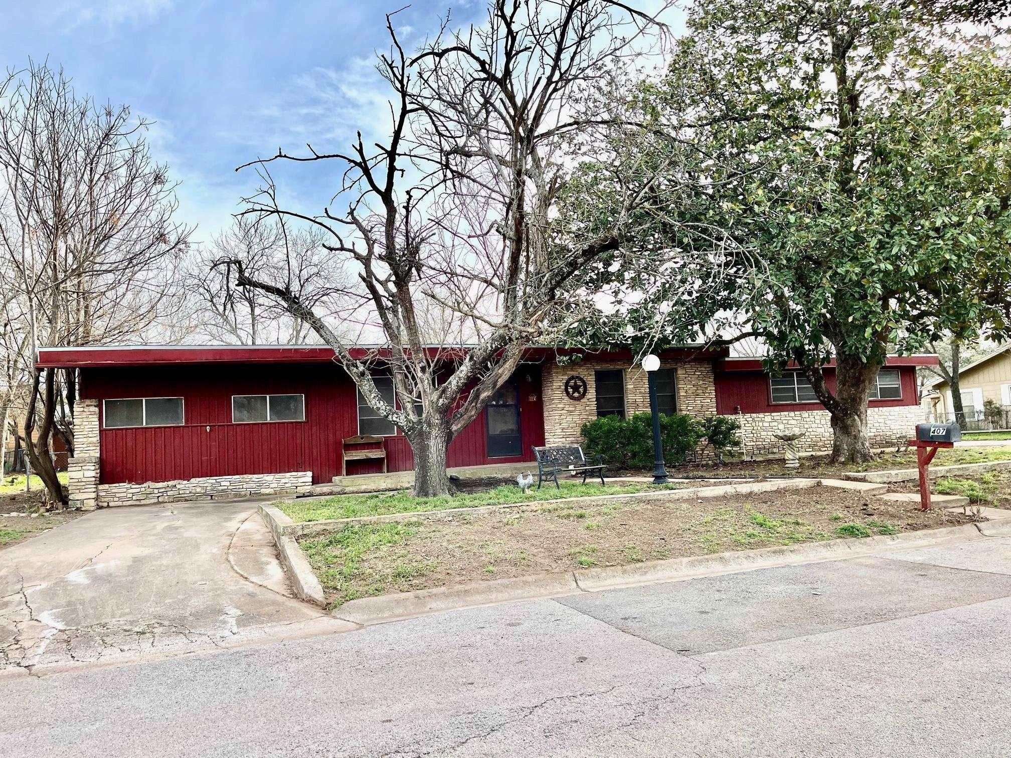 E Kerr St, Burnet, TX 78611
