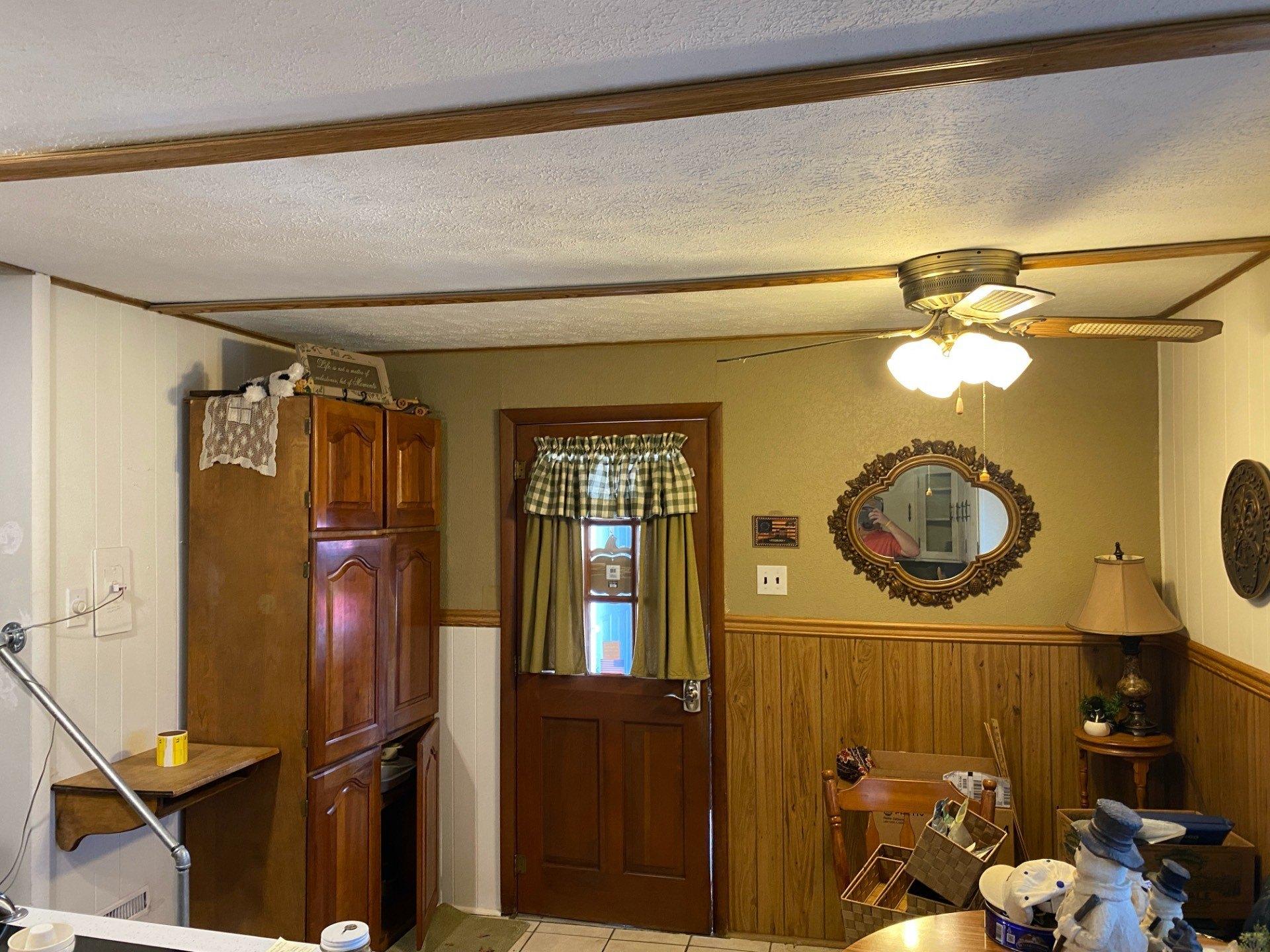 E Main St, Oblong, IL 62449
