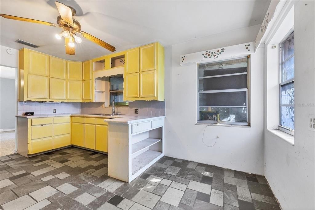 16th Ave W, Bradenton, FL 34205