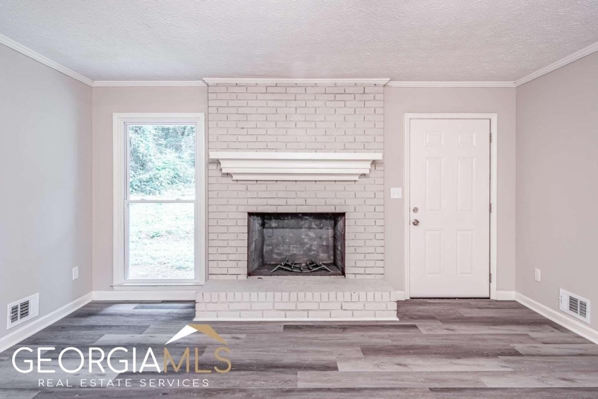 Saint Moritz Dr Sw, Lilburn, GA 30047