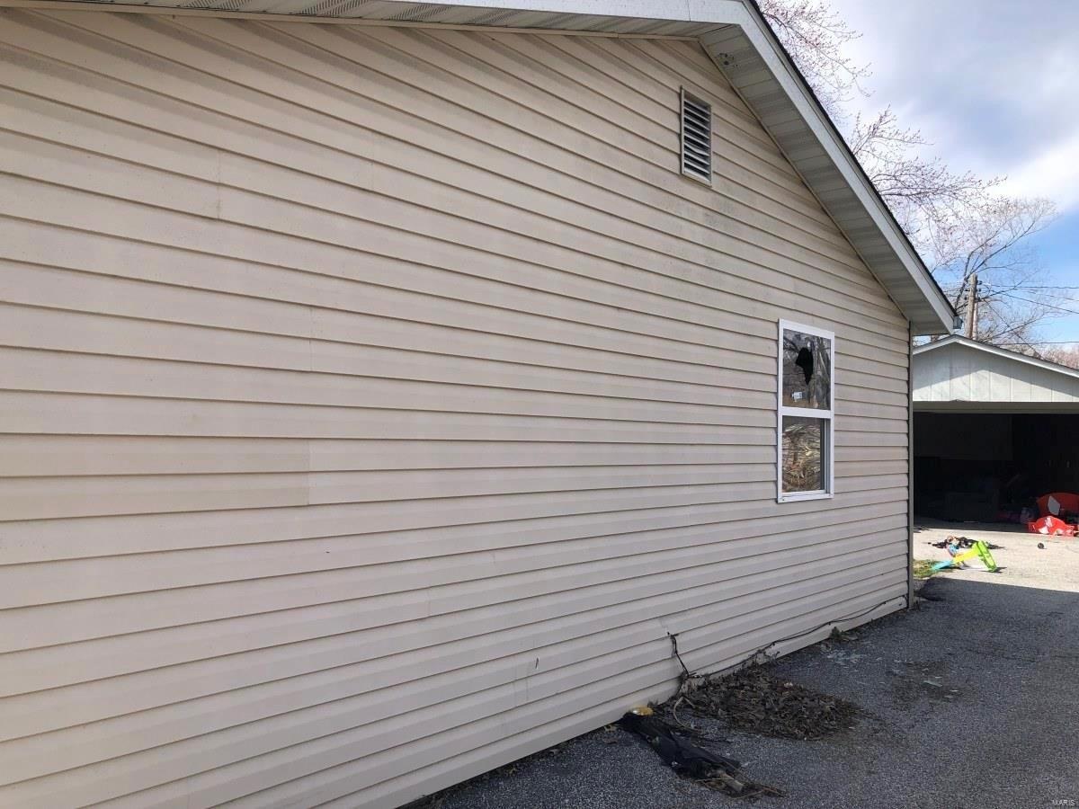 Saint Lucy Ct, East Saint Louis, IL 62206