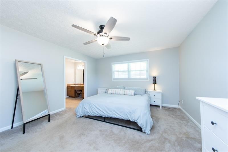 Oak Harbour Dr, Gainesville, GA 30506