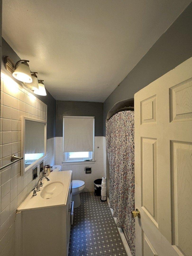 S Troy St, Chicago, IL 60629