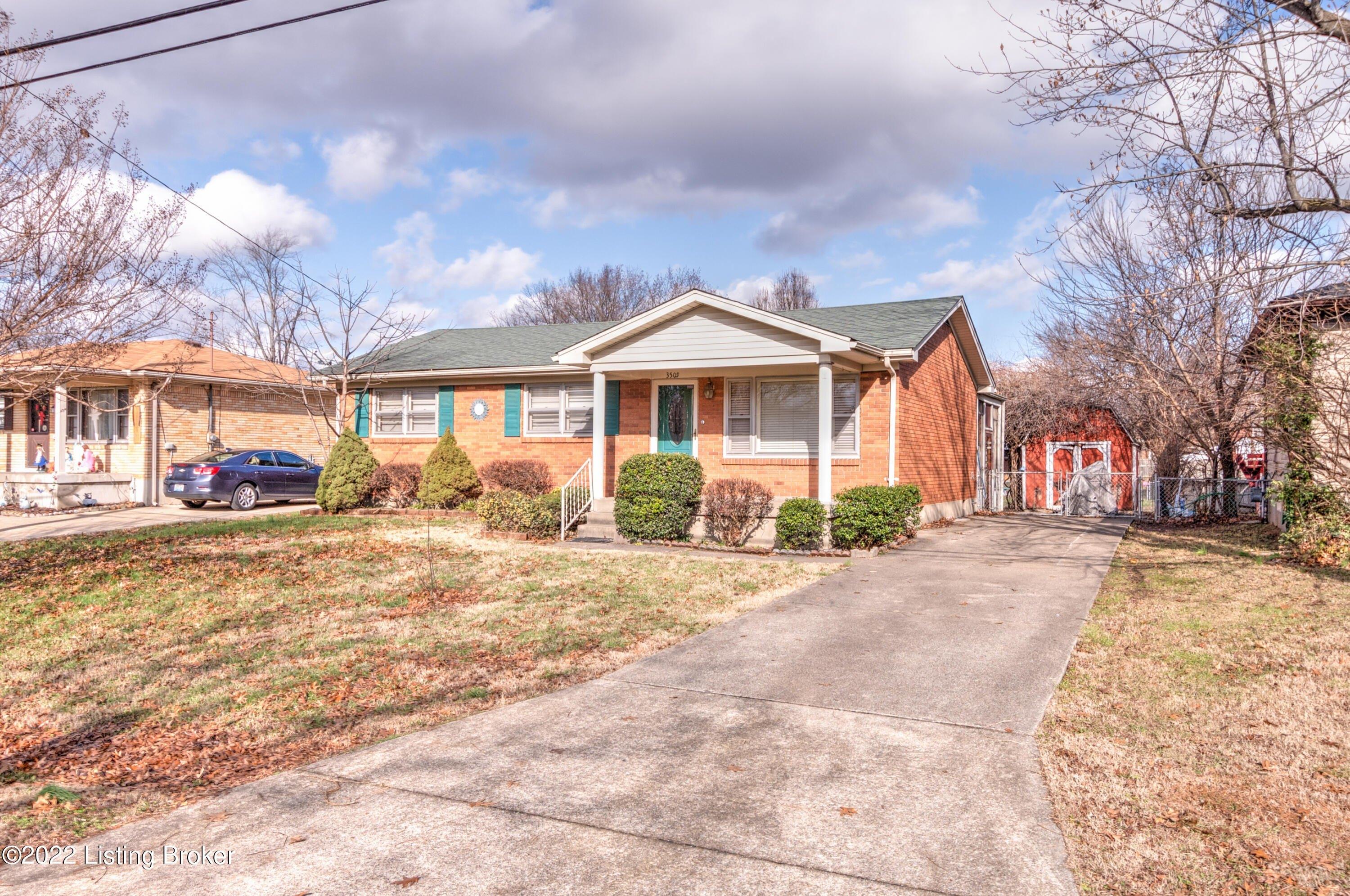 Pineland Dr, Louisville, KY 40219