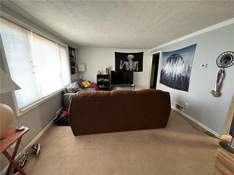 Foster Rd, North Versailles, PA 15137