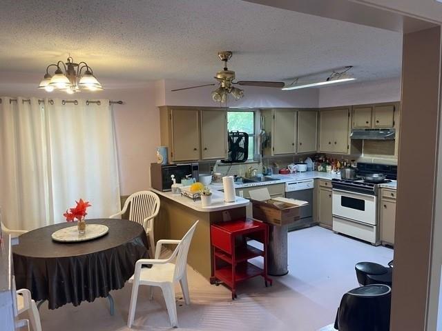 E Milam St, Ennis, TX 75119