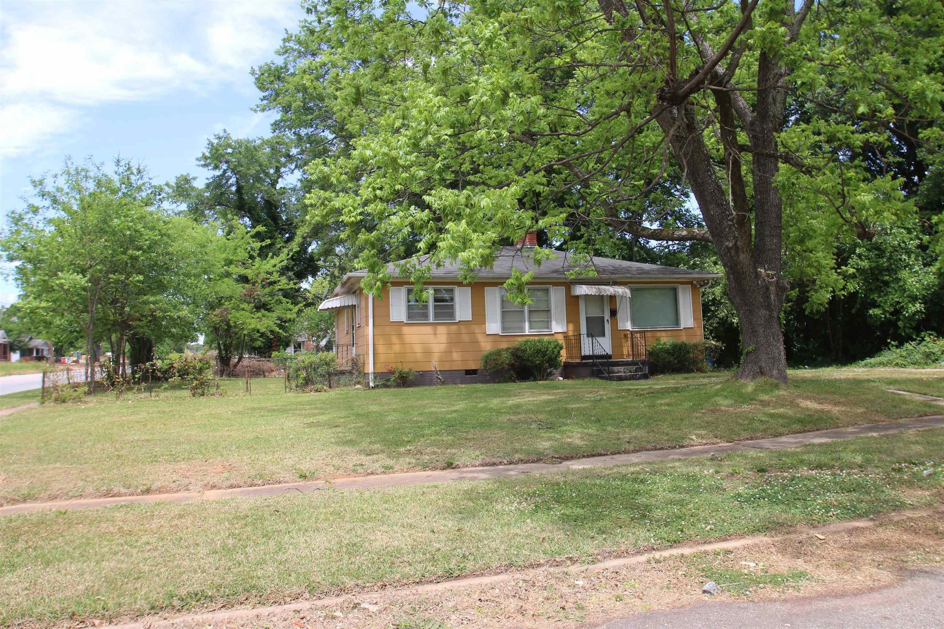Wayland St, Spartanburg, SC 29303