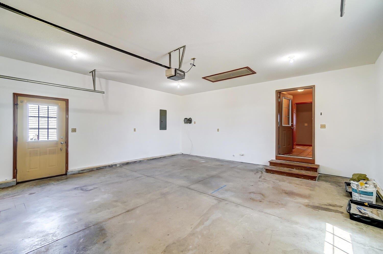 Kyle Dr, Wapakoneta, OH 45895