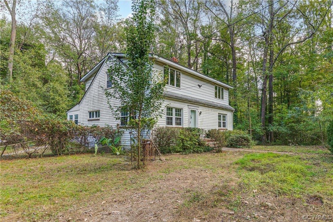 Hubert Ln, Chester, VA 23836