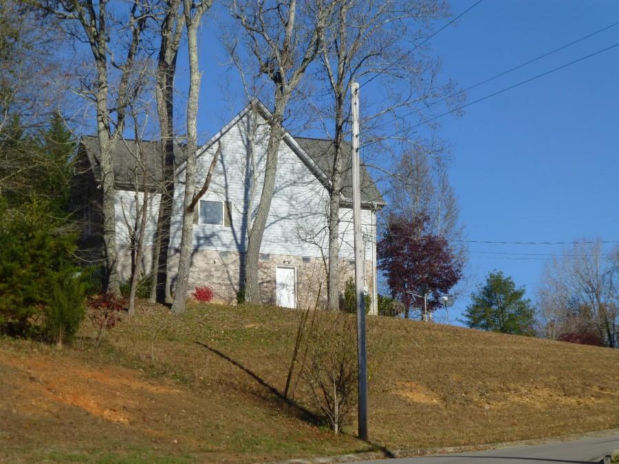 Branch Ln, Clinton, TN 37716