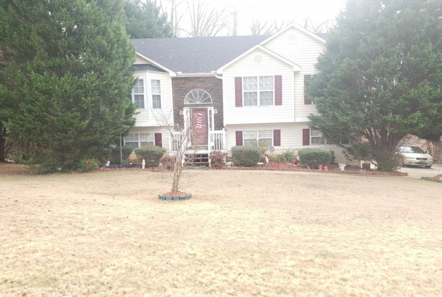 Chattahoochee Dr, Douglasville, GA 30135