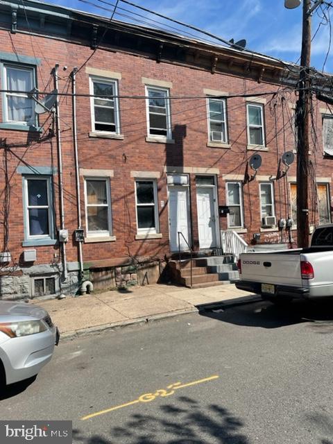 Mechanics Ave, Trenton, NJ 08638