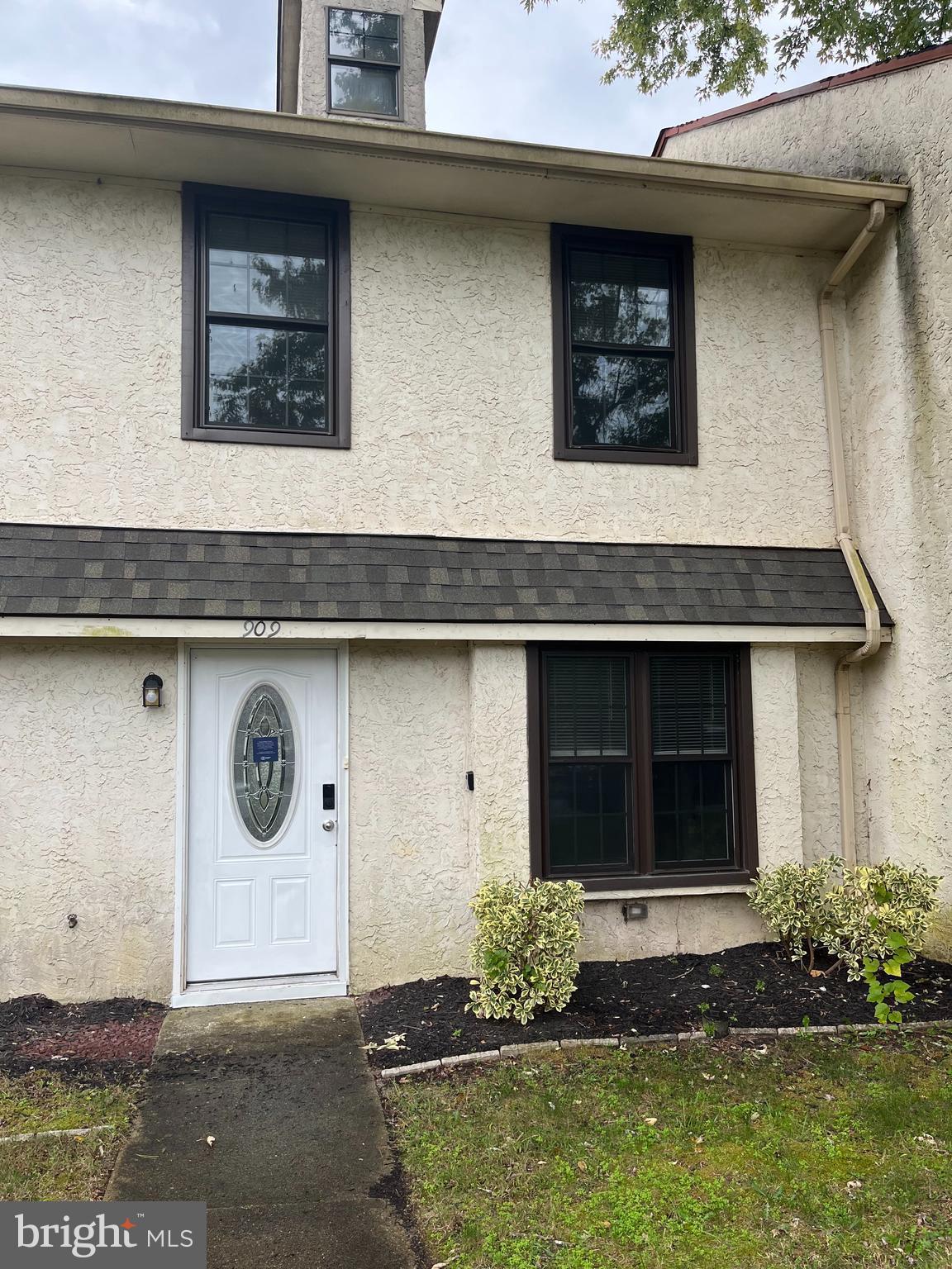 Blake Dr, Mays Landing, NJ 08330