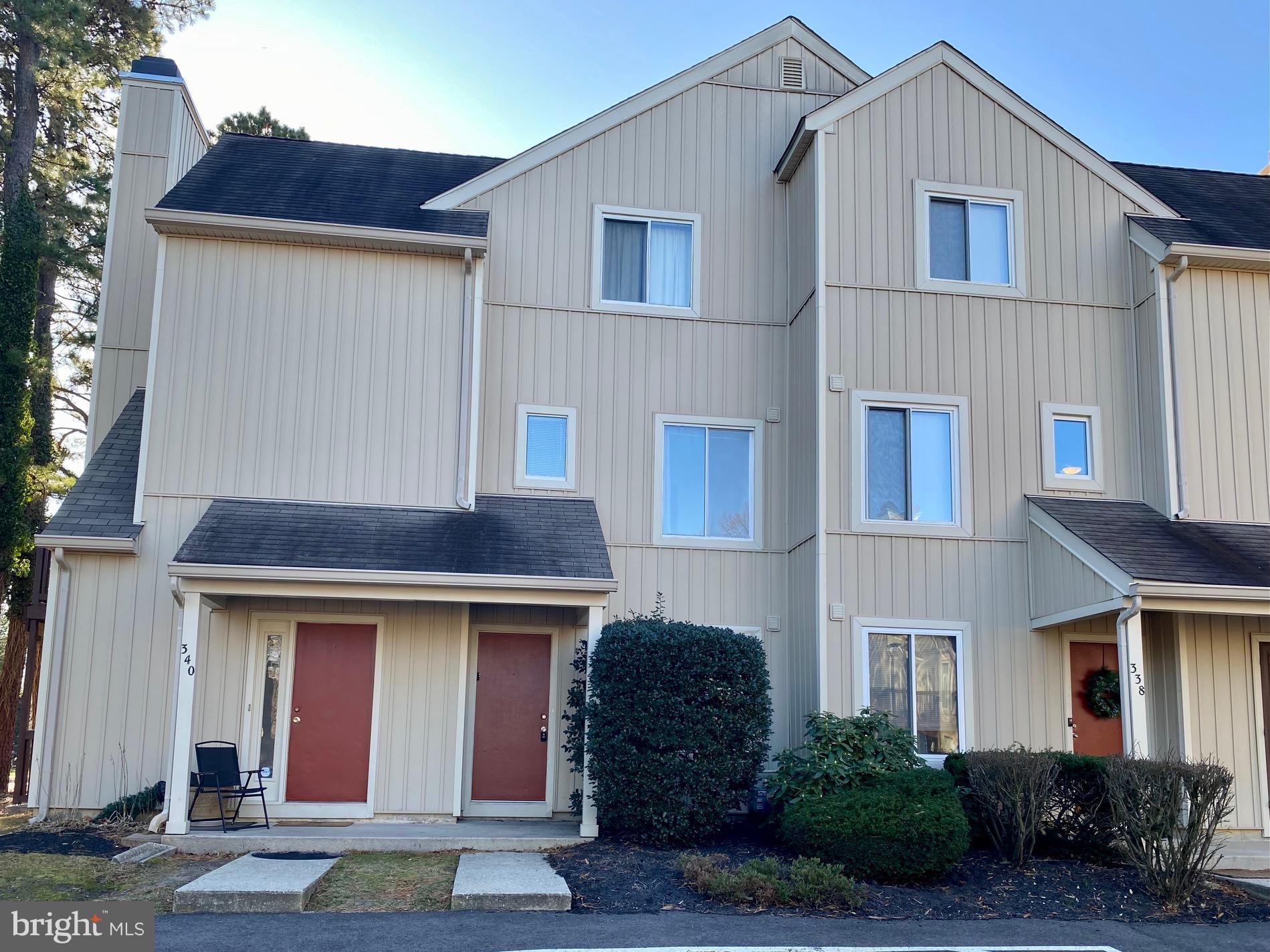 Woodlake Dr, Marlton, NJ 08053