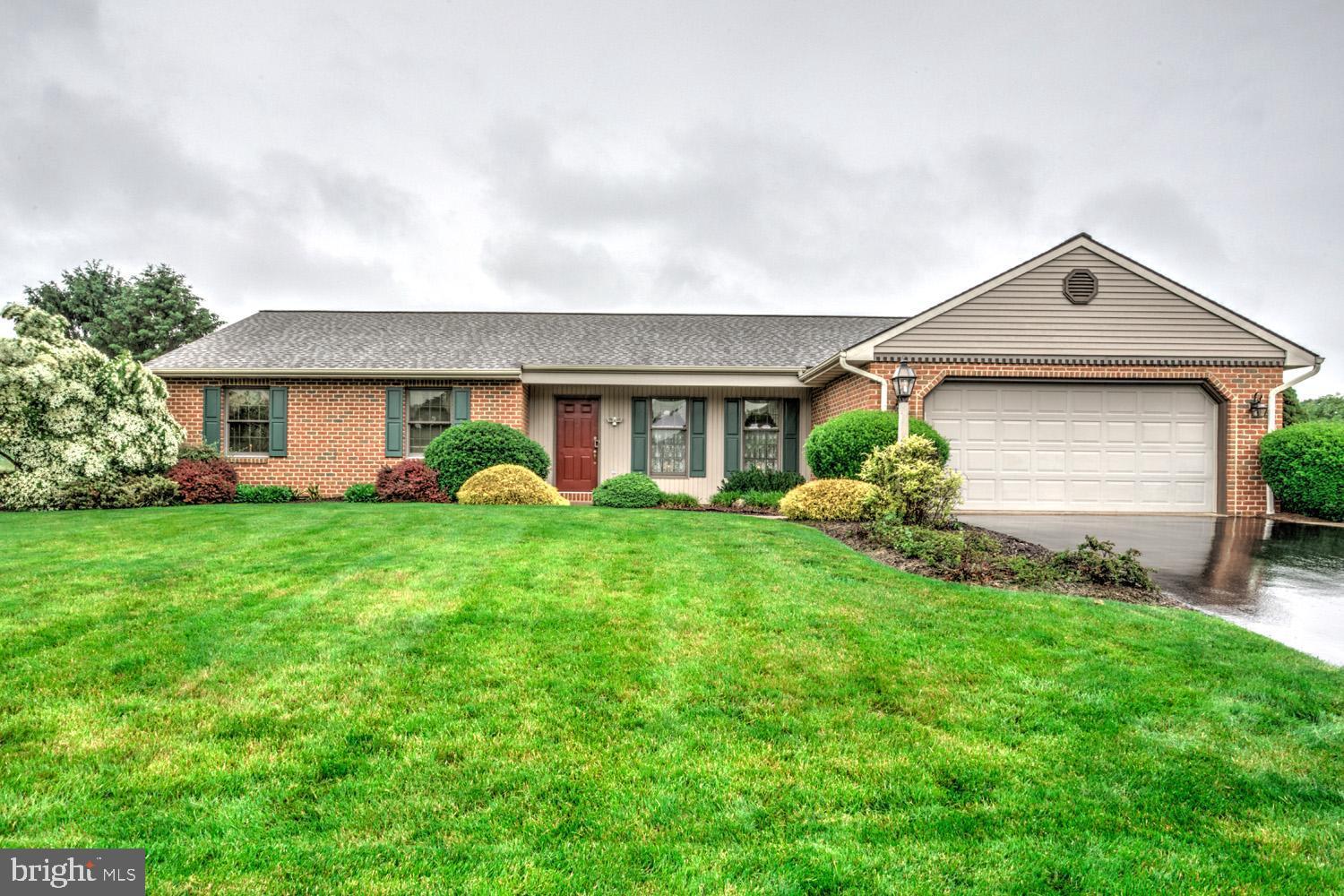 Kurtz Dr, Lititz, PA 17543